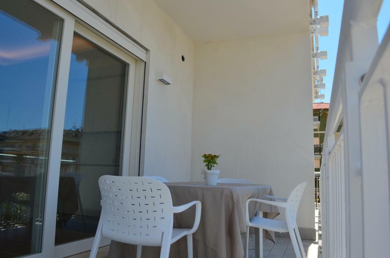 Apartments Sperlonga Eksteriør bilde